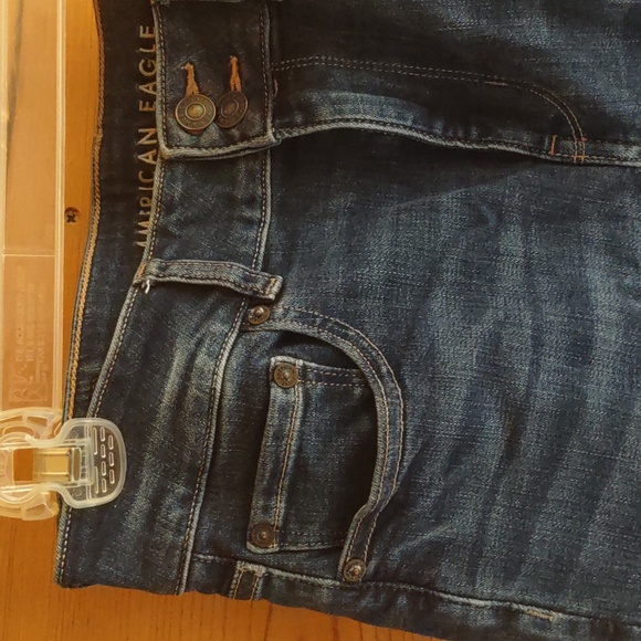 American Eagle Hi-Rise Artist Flare Jeans (Short) - Picture 3 of 7
